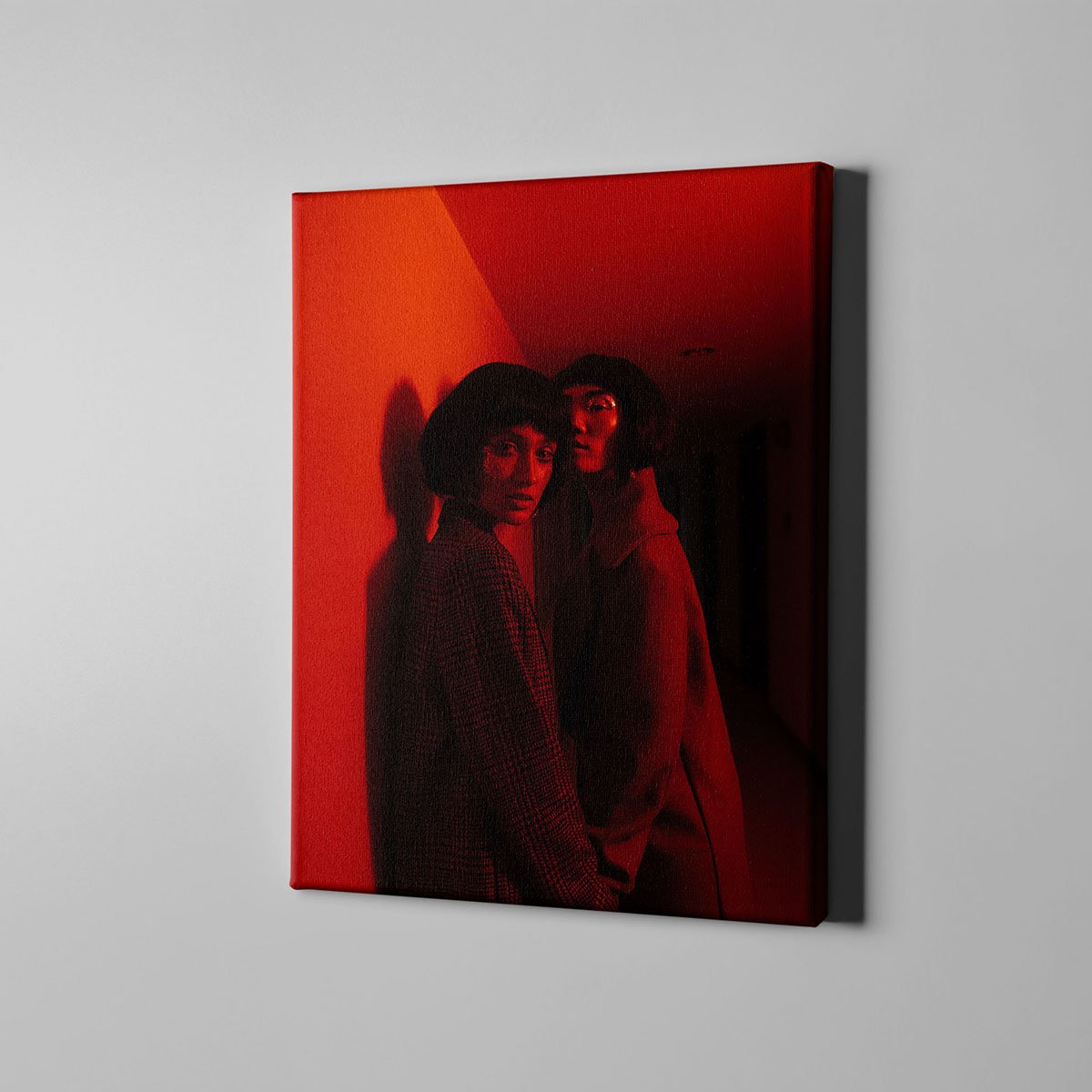 Canvas701 | Kadın Portresi Kırmızı Kanvas Tablo - 
